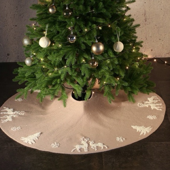 Elegant Beige Christmas Tree Skirt - Picture 1 of 4